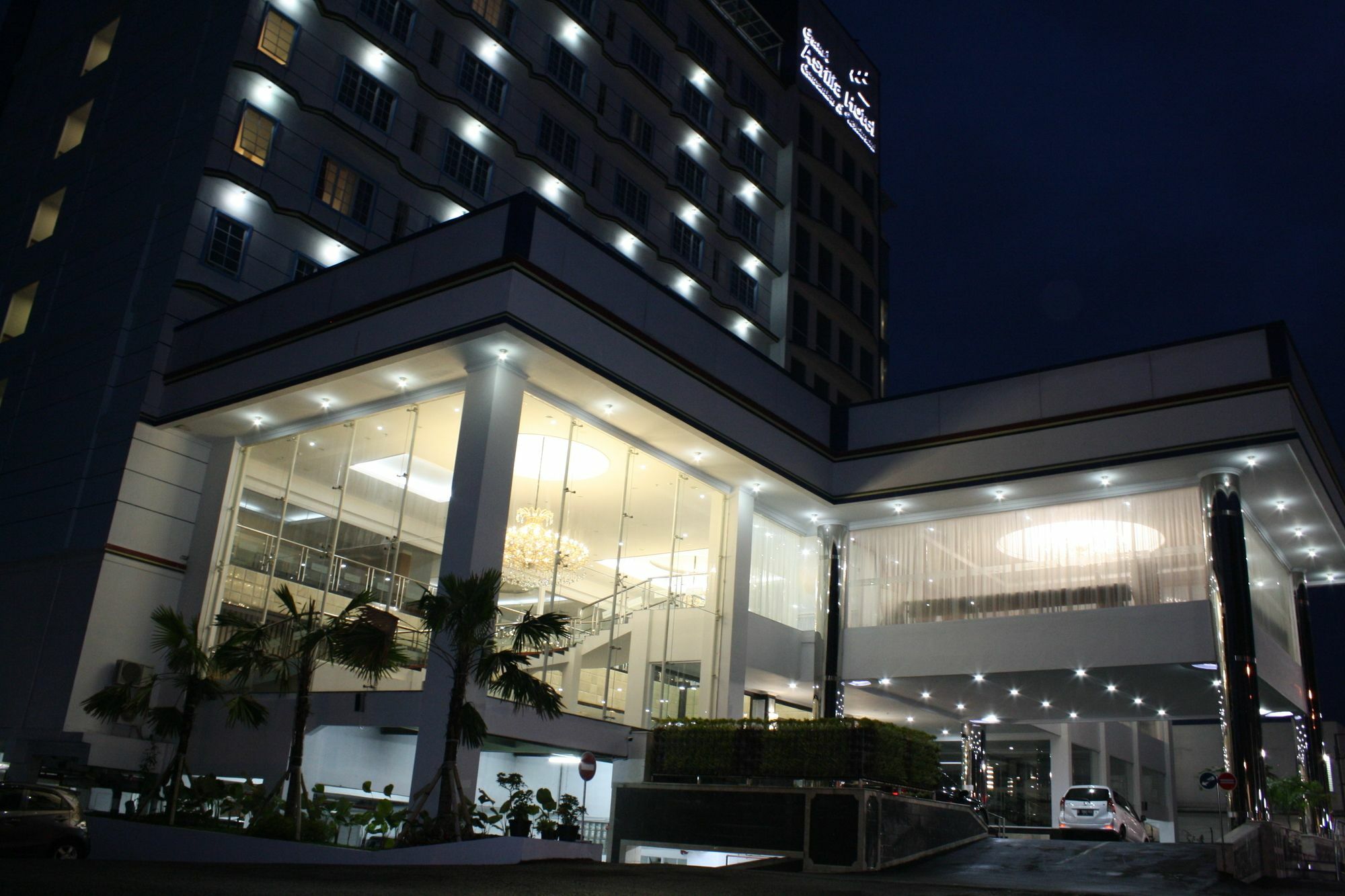 Grand Asrilia Hotel 반둥 외부 사진