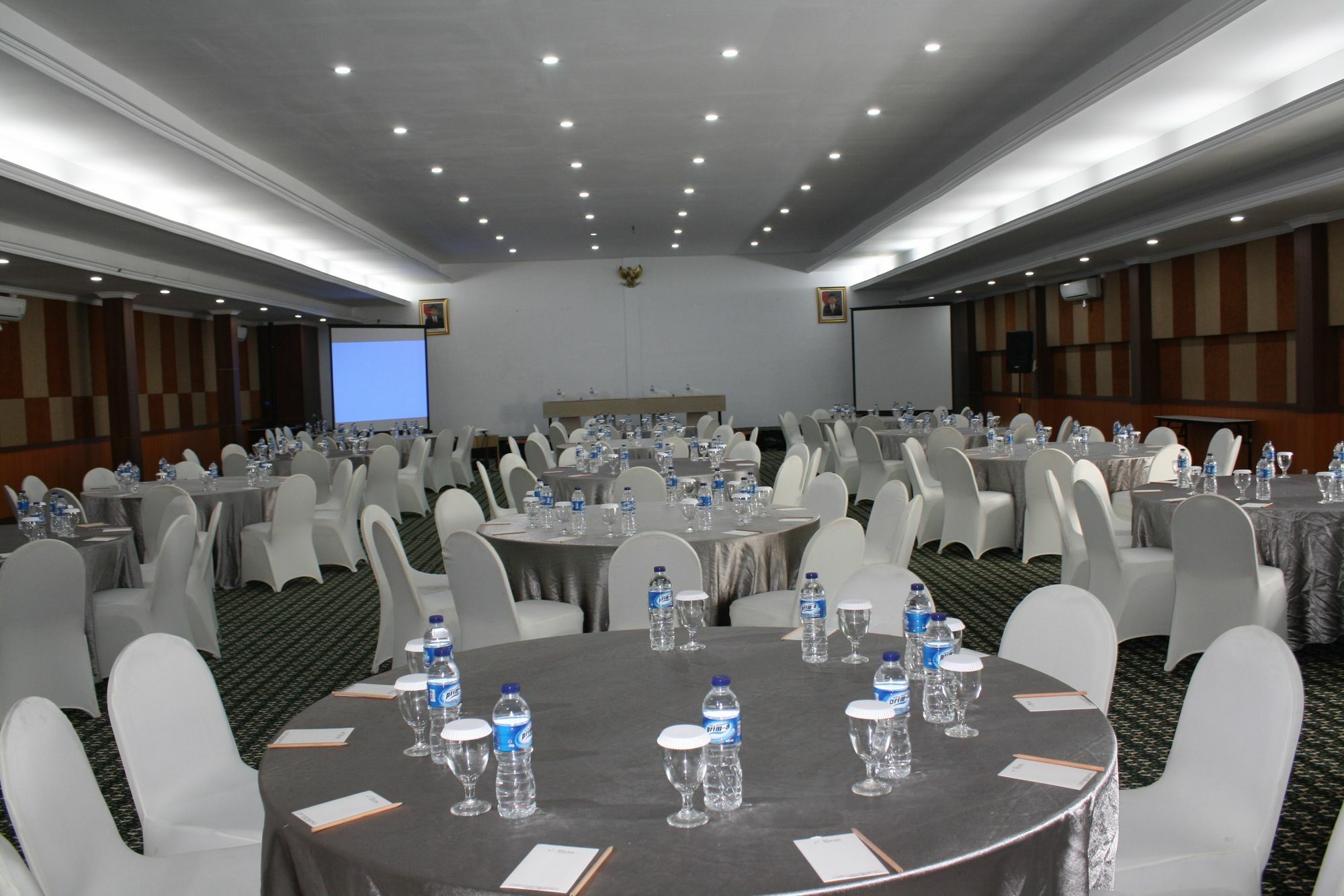 Grand Asrilia Hotel 반둥 외부 사진